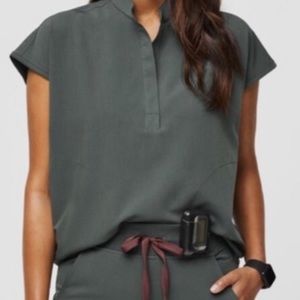 Figs NWT Bonsai Rafaela scrub top XL